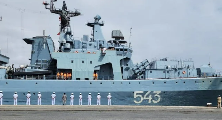 Russian Warships Transit Red Sea to Eritrea as Houthis Resume Launches