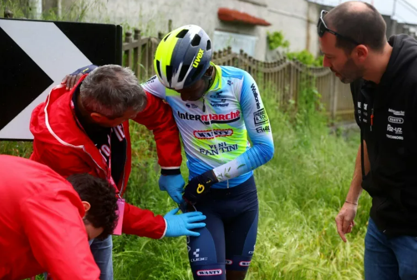 Eritrea's Girmay crashes out of Giro